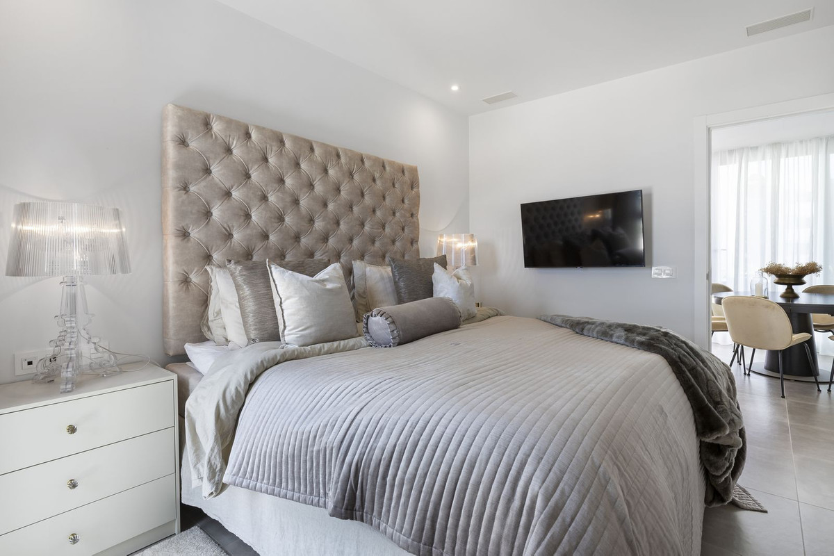 0adb5d0dce477c983bab76a55dd90dcf - 10