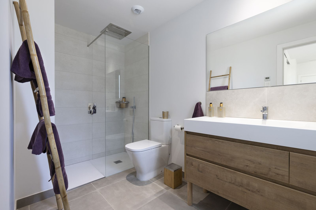 0adb5d0dce477c983bab76a55dd90dcf - 19