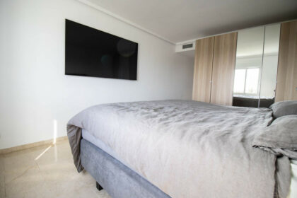 0b14548a58d63f0ec28ef4783d653025 - 18