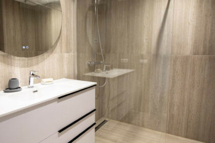 0b14548a58d63f0ec28ef4783d653025 - 21