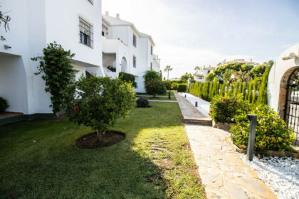 0b14548a58d63f0ec28ef4783d653025 - 22