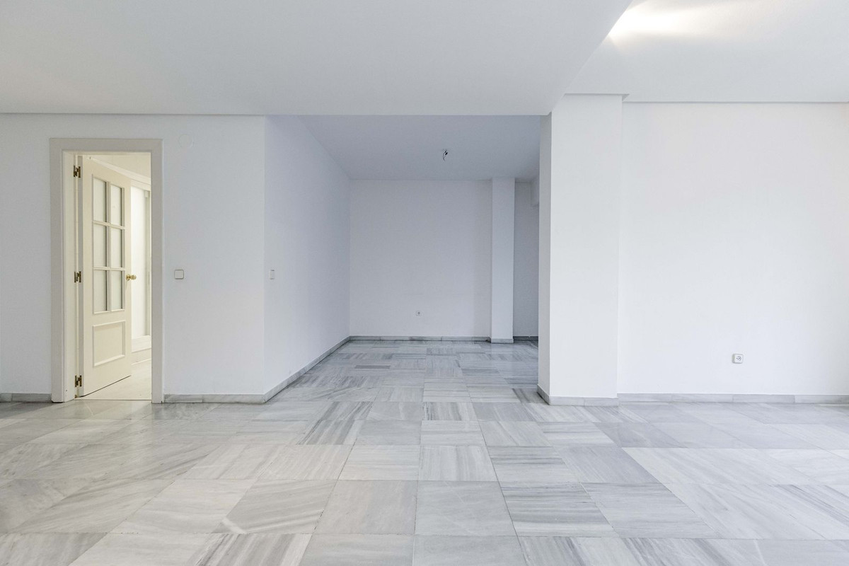 0b3d43881373af12e6eb8f4124b5de93 - 11