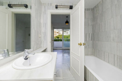 0b3d43881373af12e6eb8f4124b5de93 - 12