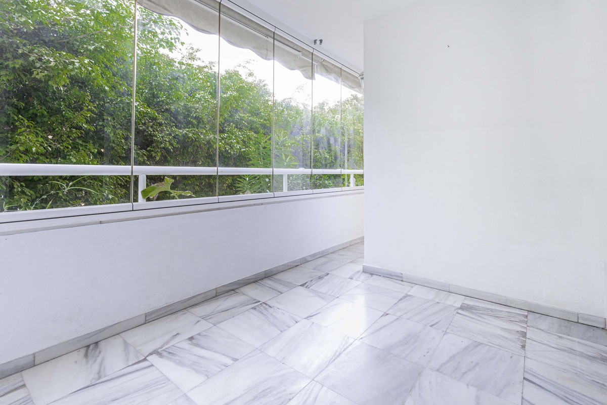 0b3d43881373af12e6eb8f4124b5de93 - 15