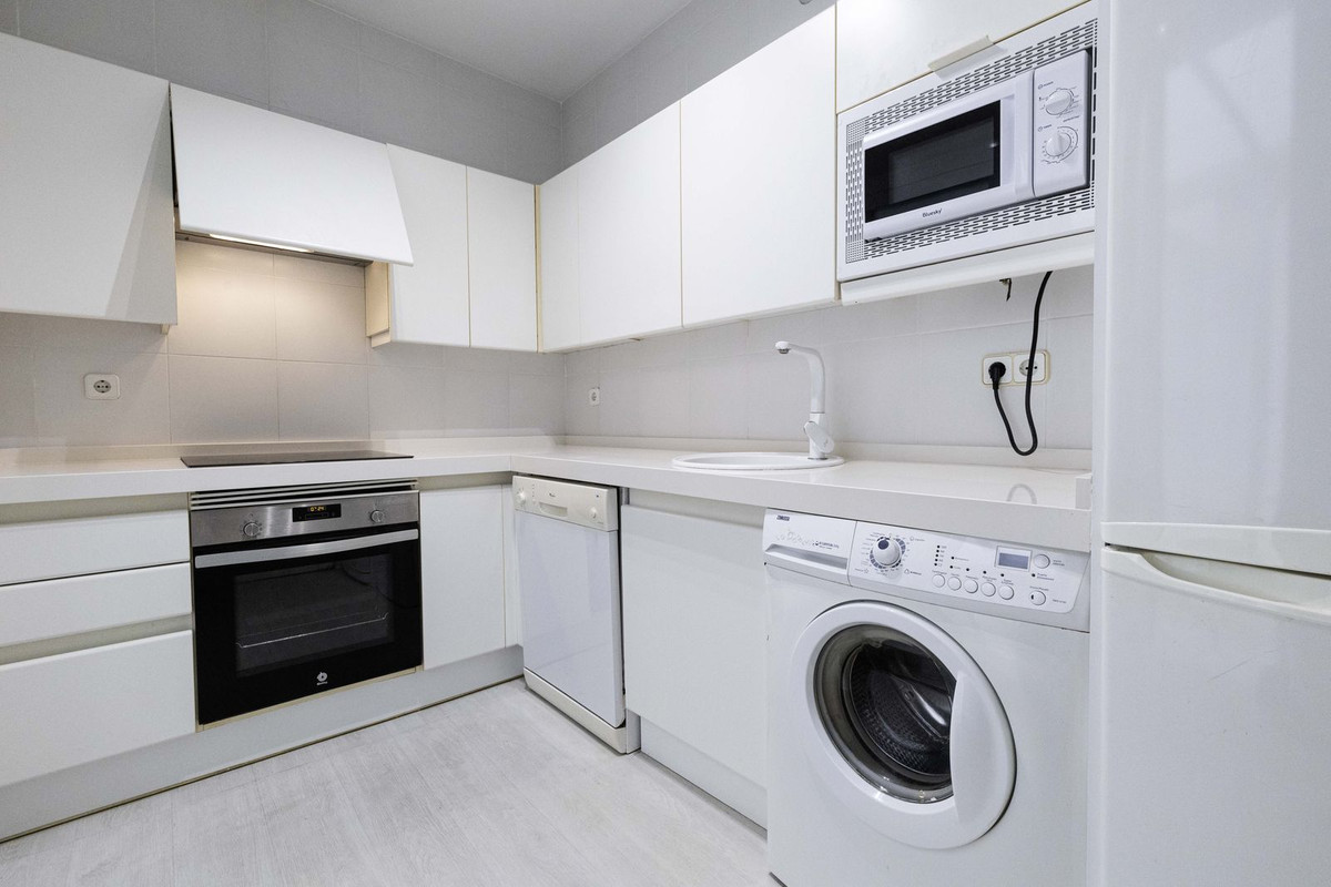 0b3d43881373af12e6eb8f4124b5de93 - 20