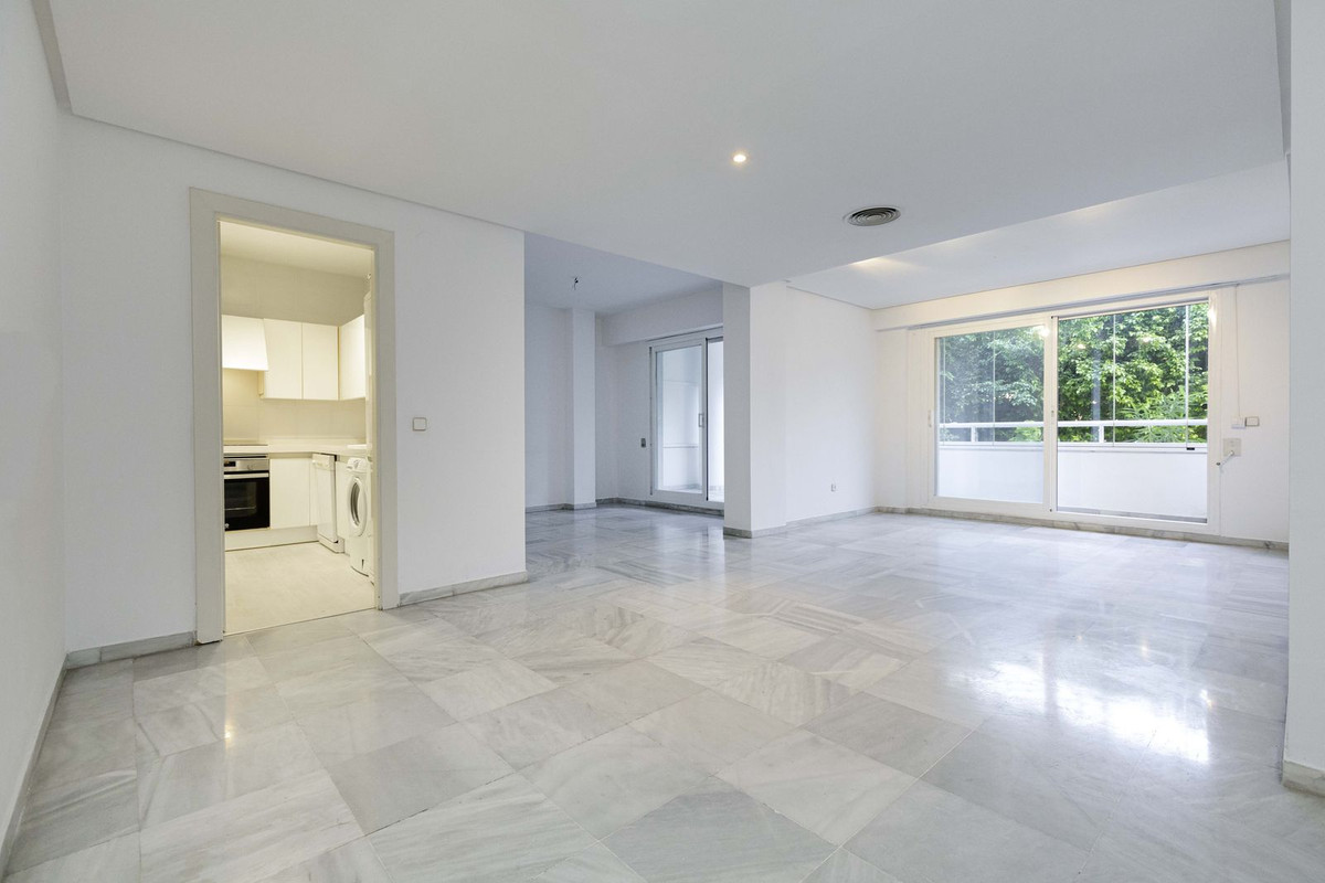 0b3d43881373af12e6eb8f4124b5de93 - 5