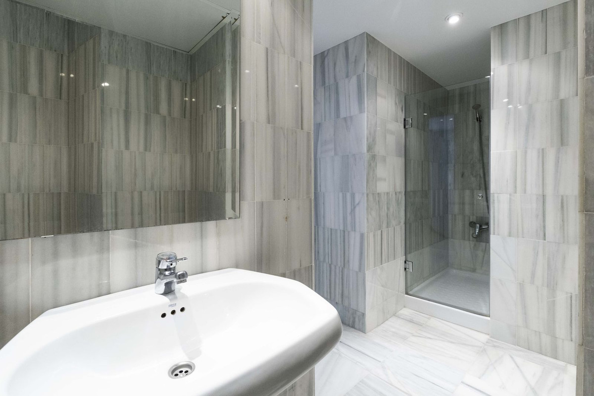 0b3d43881373af12e6eb8f4124b5de93 - 7