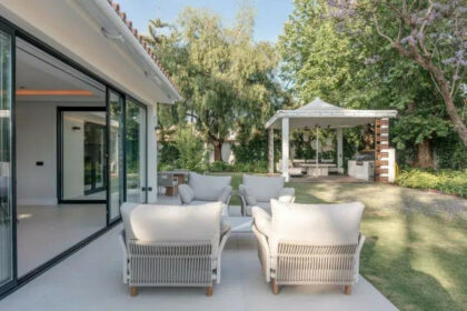 0b47dd6eb2dcb4d0a6b977444e1f4d8e - 15