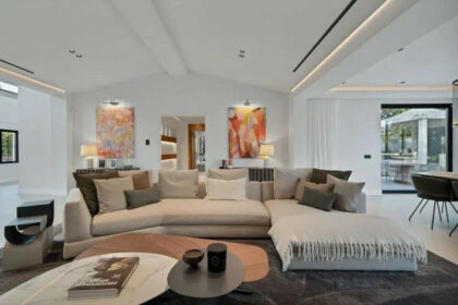 0b47dd6eb2dcb4d0a6b977444e1f4d8e - 7