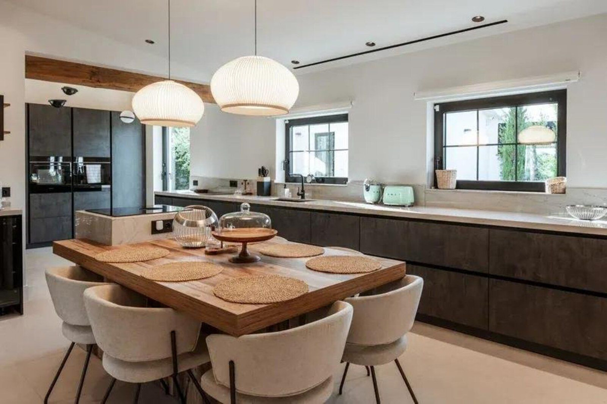 0b47dd6eb2dcb4d0a6b977444e1f4d8e - 8