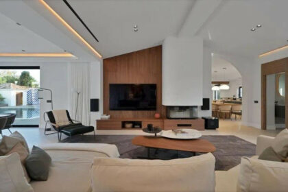 0b47dd6eb2dcb4d0a6b977444e1f4d8e - 9