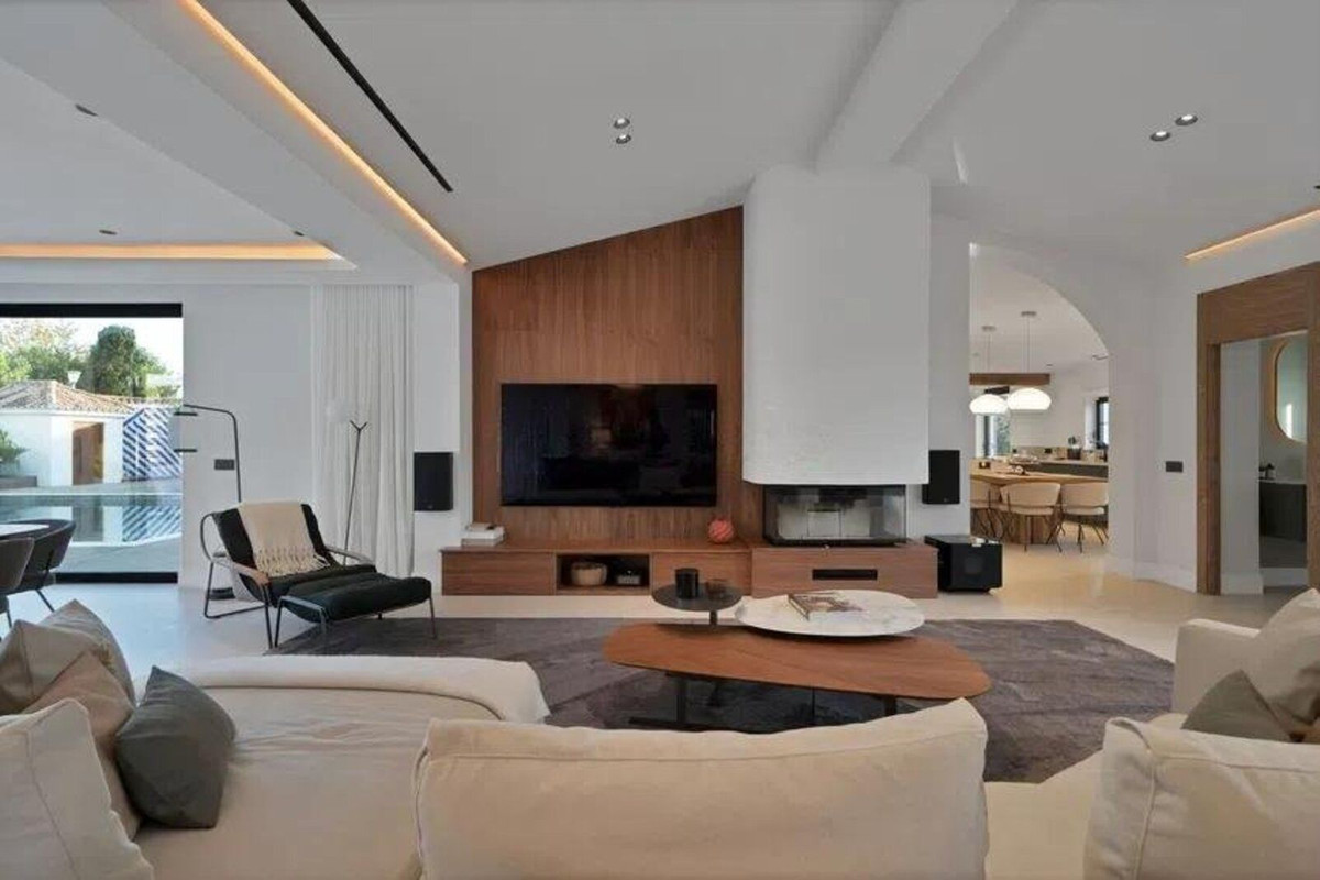 0b47dd6eb2dcb4d0a6b977444e1f4d8e - 9