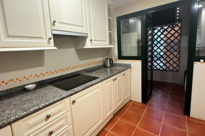 0bbce4fd93d589ab0b8ac91659bce96e - 10