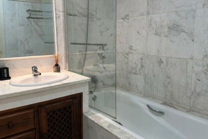 0bbce4fd93d589ab0b8ac91659bce96e - 15