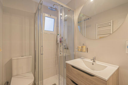 0c9f93a7915415f4157659d75a5d49ec - 9