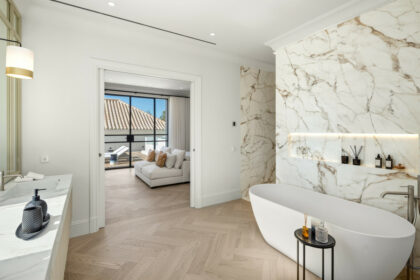 0ce7236caf615379f0218c008bde1808 - 11