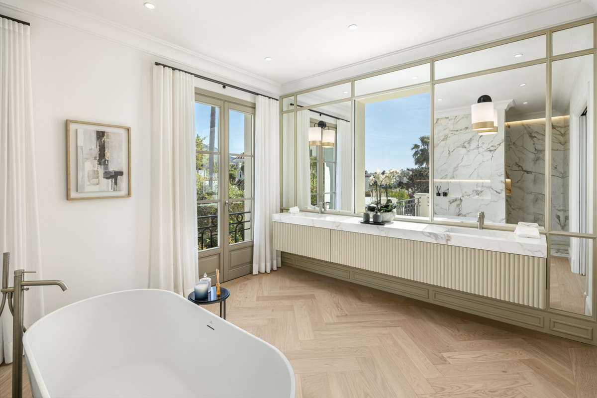 0ce7236caf615379f0218c008bde1808 - 22