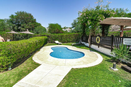 0d1e228880cc031beba11fdba6abb444 - 32