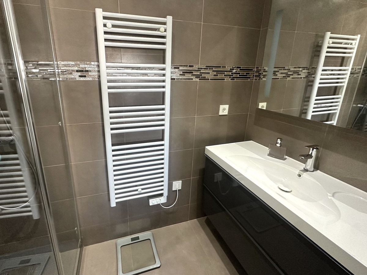 0d48ead3a18ea70fe0e6616f5cbe5dfb - 8