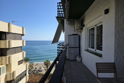 0d7979cb3657afdcddcc0c0e3a6d3d63 - 1