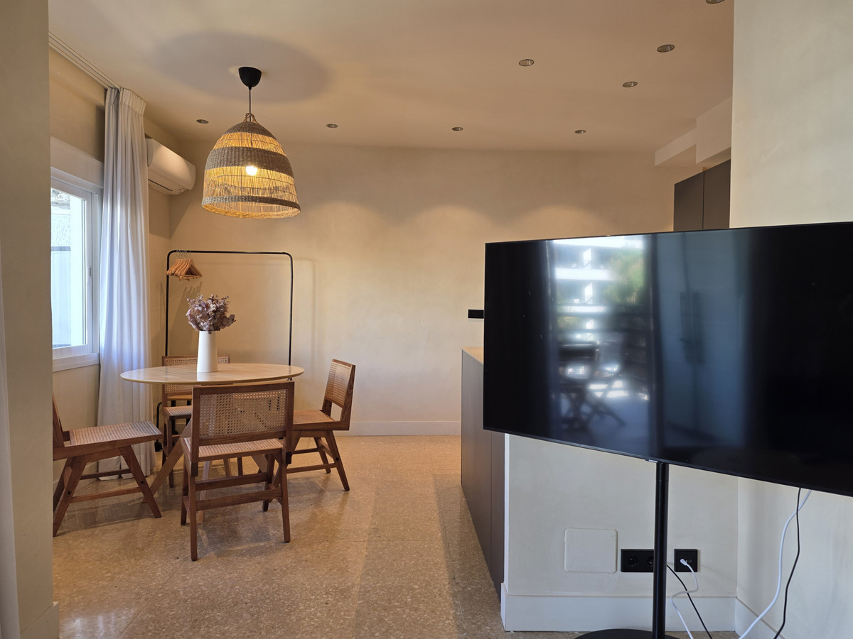 0d7979cb3657afdcddcc0c0e3a6d3d63 - 12