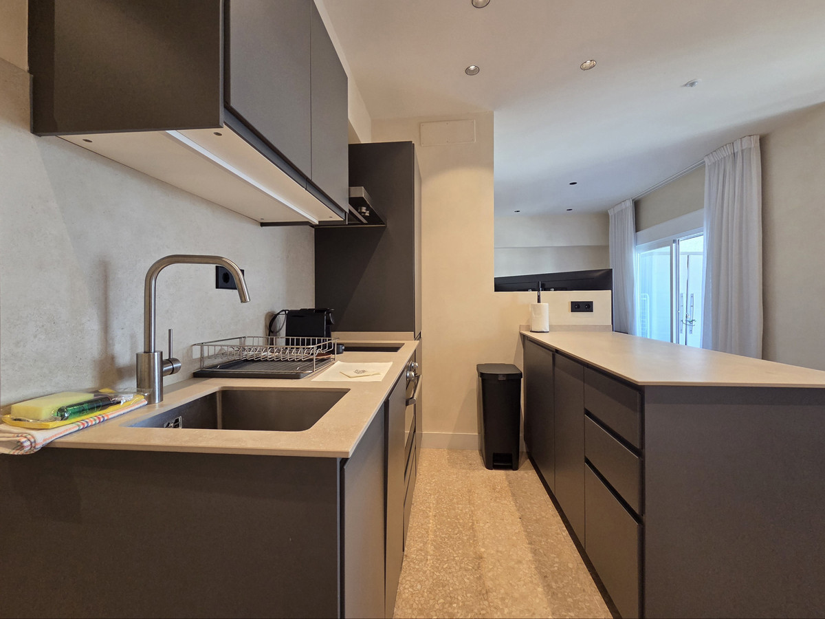 0d7979cb3657afdcddcc0c0e3a6d3d63 - 16