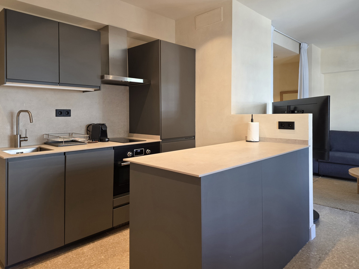 0d7979cb3657afdcddcc0c0e3a6d3d63 - 3