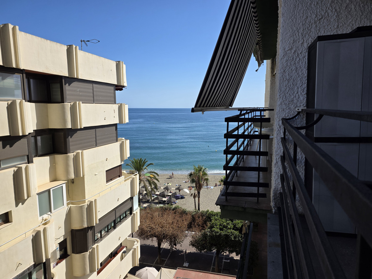 0d7979cb3657afdcddcc0c0e3a6d3d63 - 8