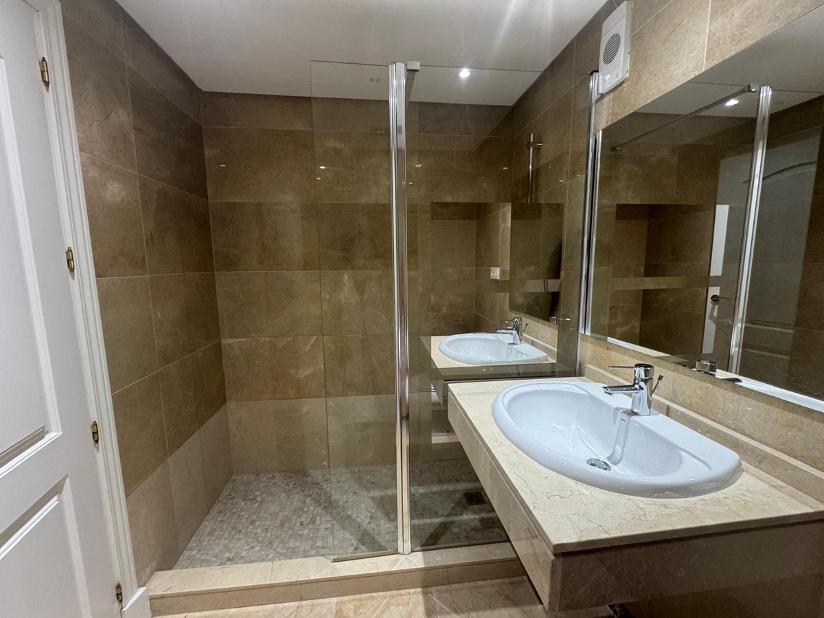 0e089068347600010997fd9c1fec695f - 15