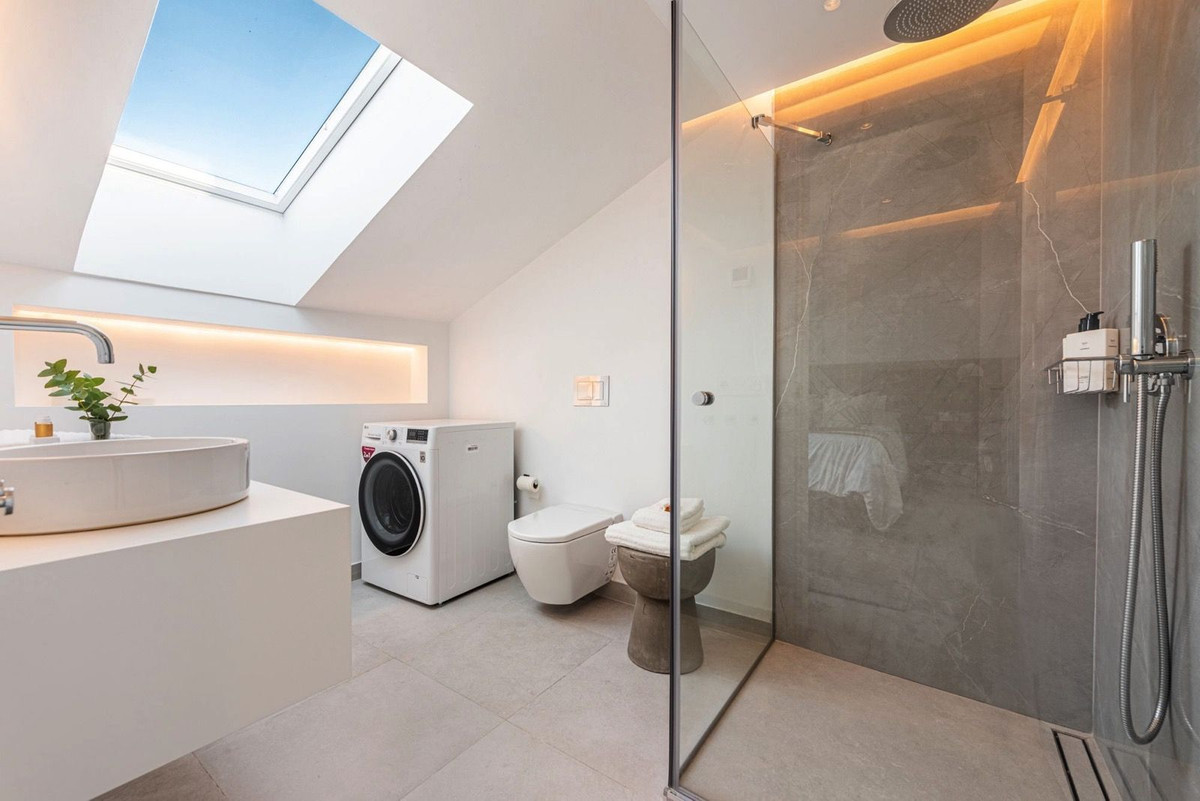 0edd531979ed114d65b2a0af207ad5f1 - 9