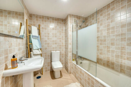 0f00add3e3d42d1f4d7879ad7ffa5bad - 9