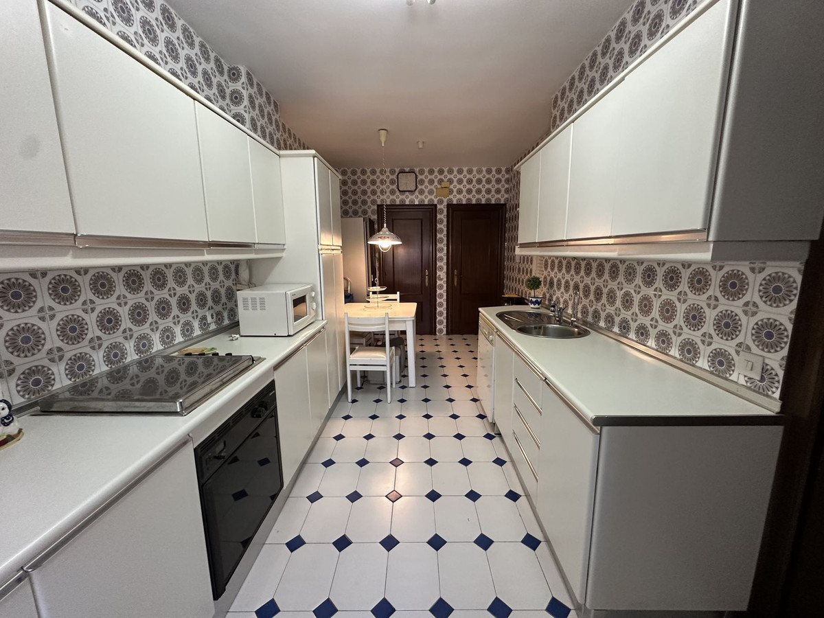 0f62ccd63f4021fa2f6f333c7f7bd9bc - 22