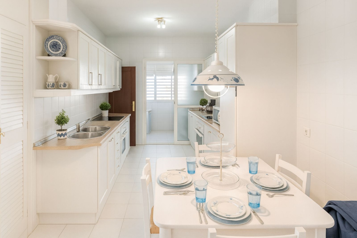 0f62ccd63f4021fa2f6f333c7f7bd9bc - 23