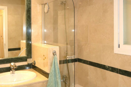 0f7af6a60d7107c1effcb55d65070636 - 18