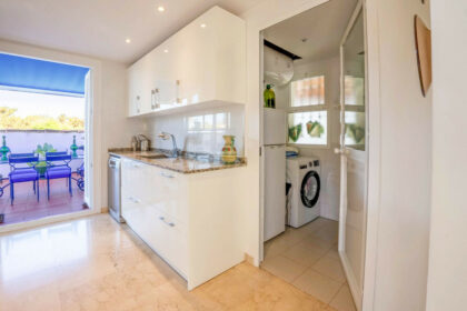 0f800be4a21315d9243bd744c0219e5e - 22