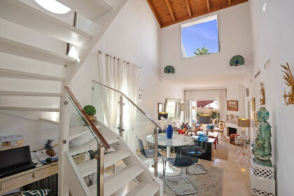 0f800be4a21315d9243bd744c0219e5e - 28