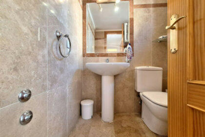 0f9fe076a6b4fc818f3503cad4dc3178 - 10