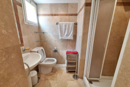 0f9fe076a6b4fc818f3503cad4dc3178 - 19