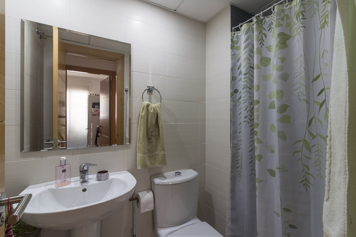 0fad3a76134848d5903e5e04fd9f139a - 12