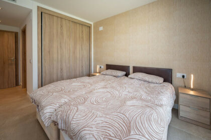 0fcfe758edf4d916185588f3683ca8ae - 12