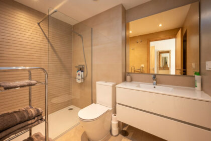 0fcfe758edf4d916185588f3683ca8ae - 17