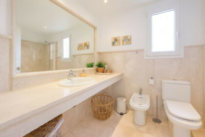 1082e4336e2faafc803904c81d4def4d - 18