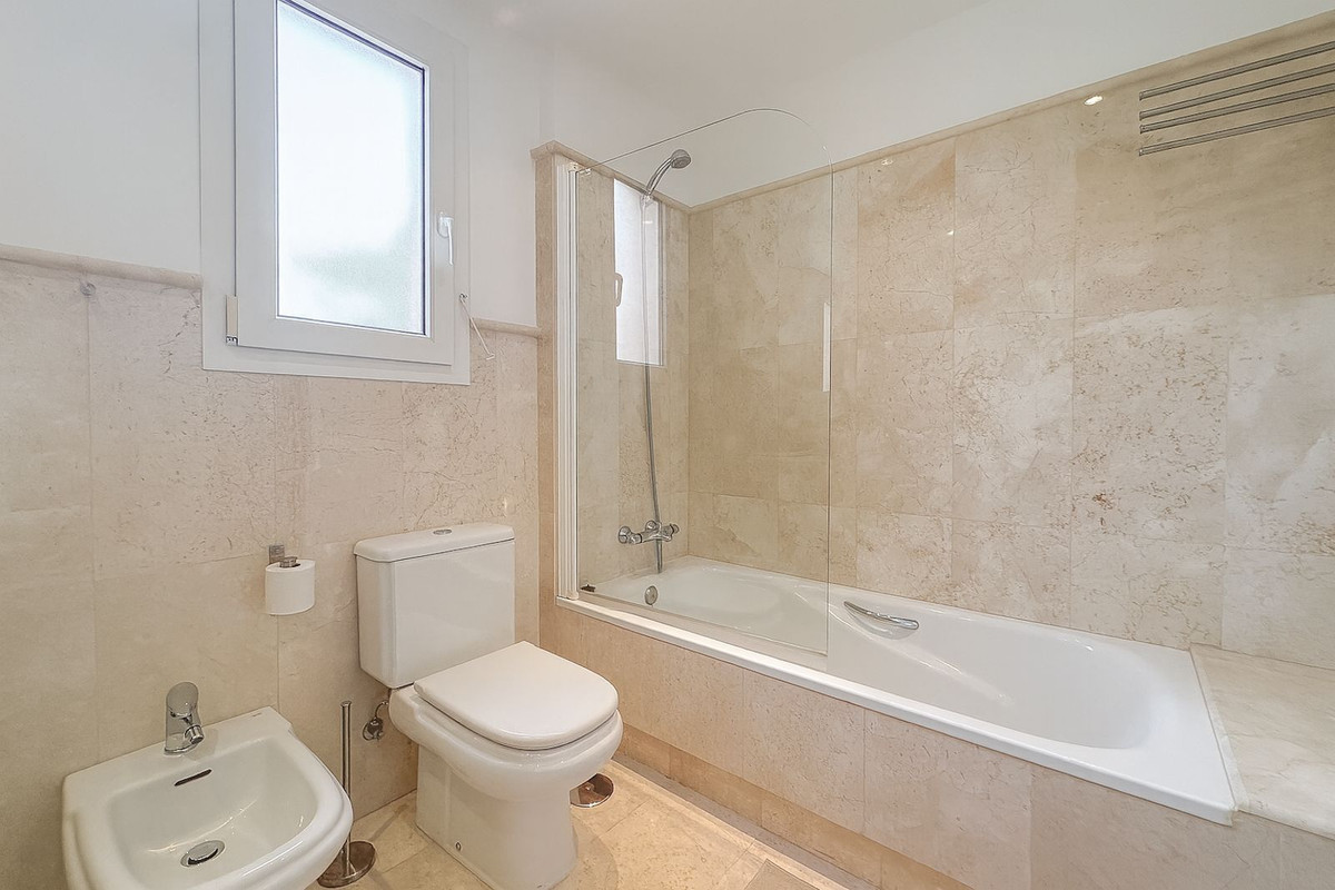 1082e4336e2faafc803904c81d4def4d - 19