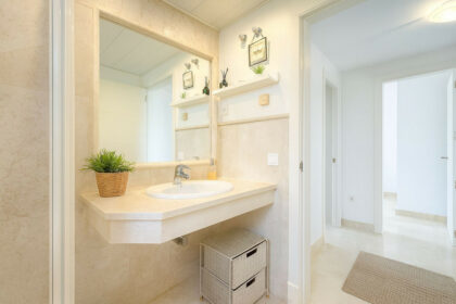 1082e4336e2faafc803904c81d4def4d - 24