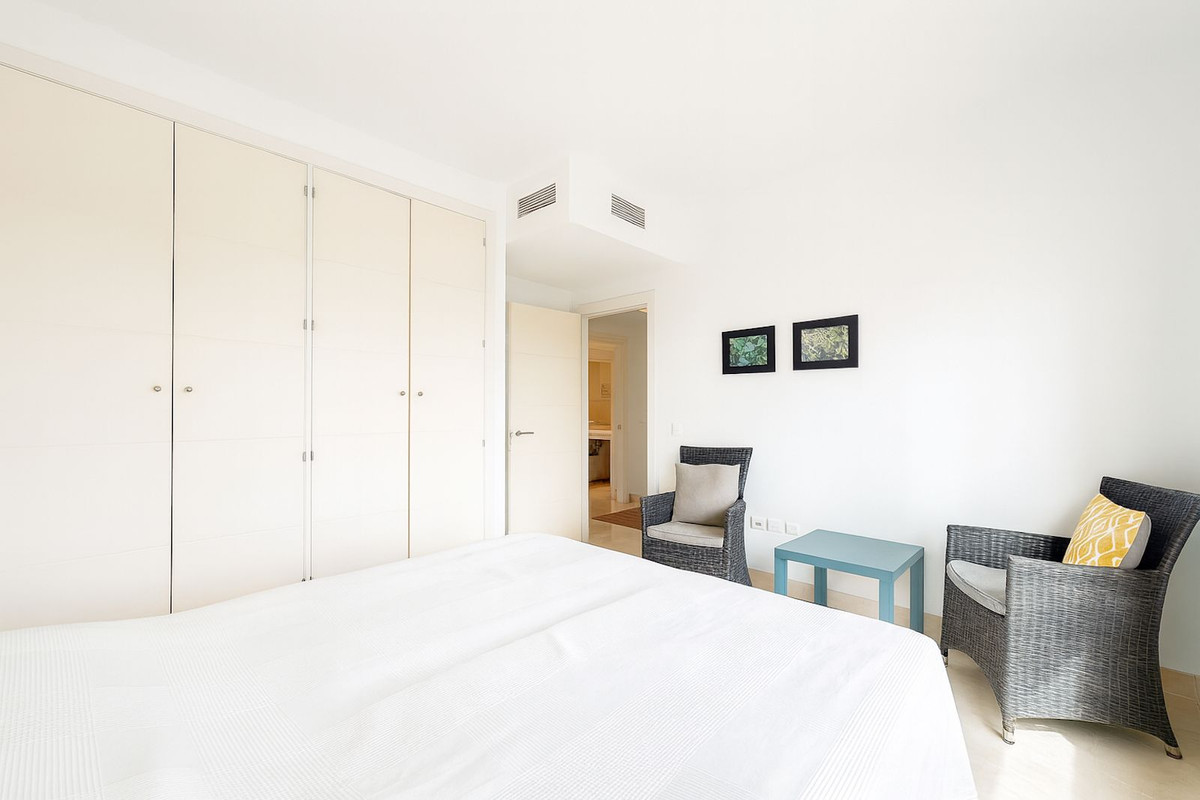 1082e4336e2faafc803904c81d4def4d - 26