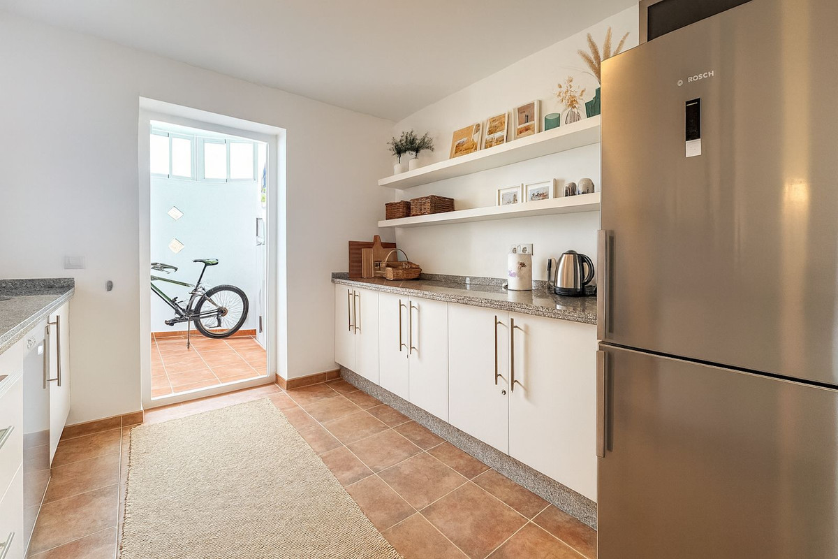 1082e4336e2faafc803904c81d4def4d - 5