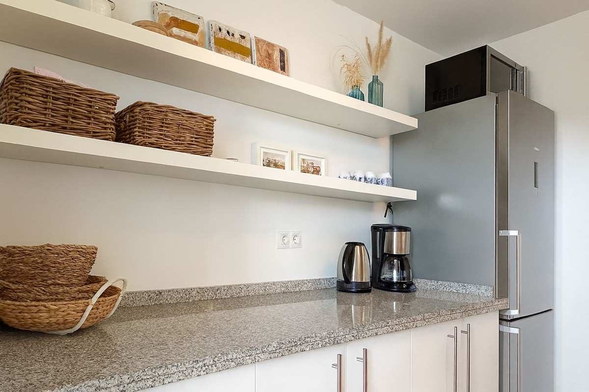 1082e4336e2faafc803904c81d4def4d - 6