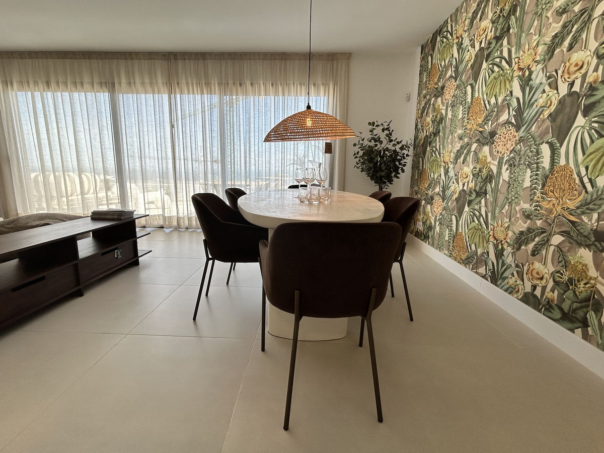 108c2fe68d301135abe24c7423547dde - 12