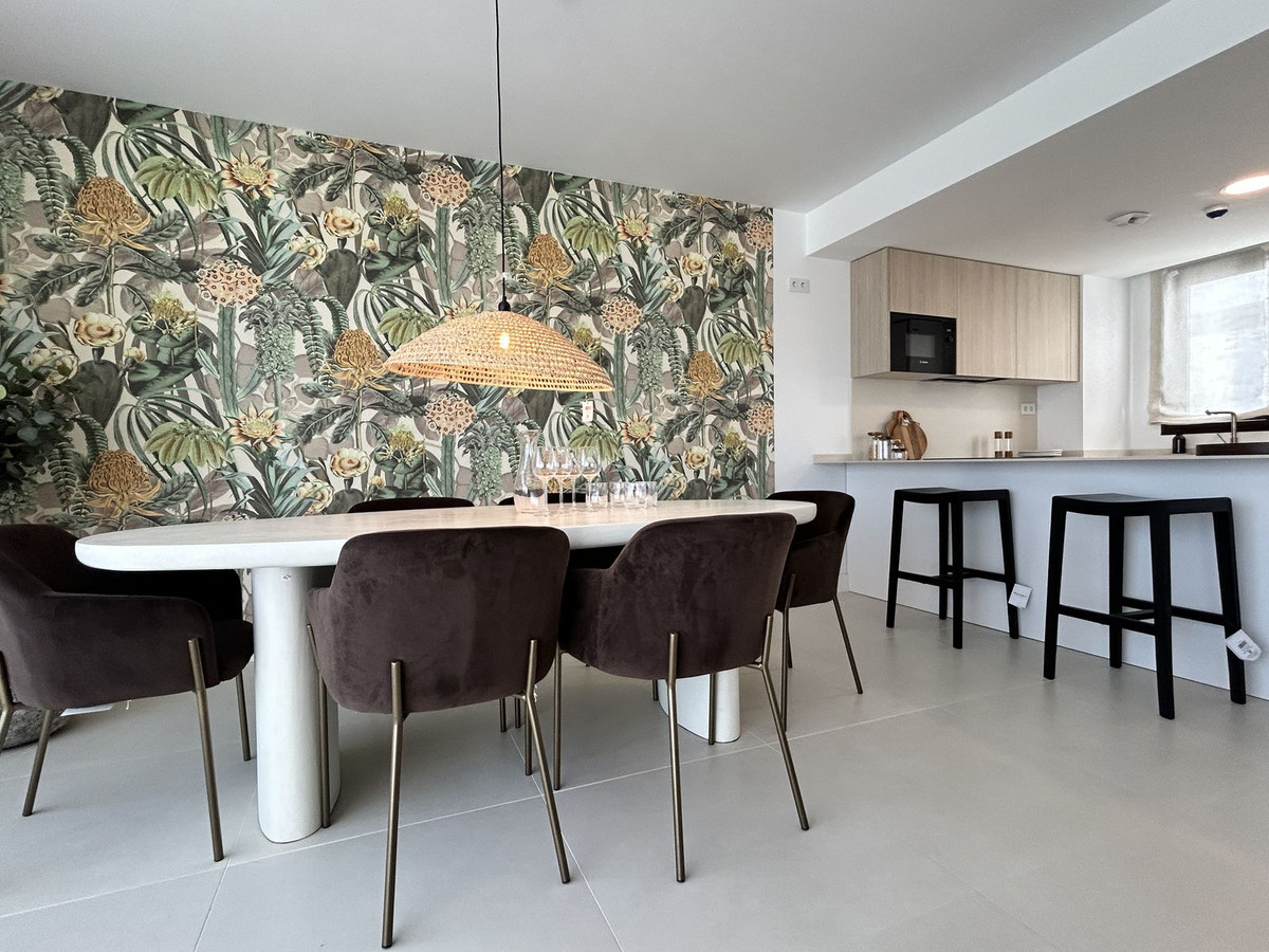 108c2fe68d301135abe24c7423547dde - 13