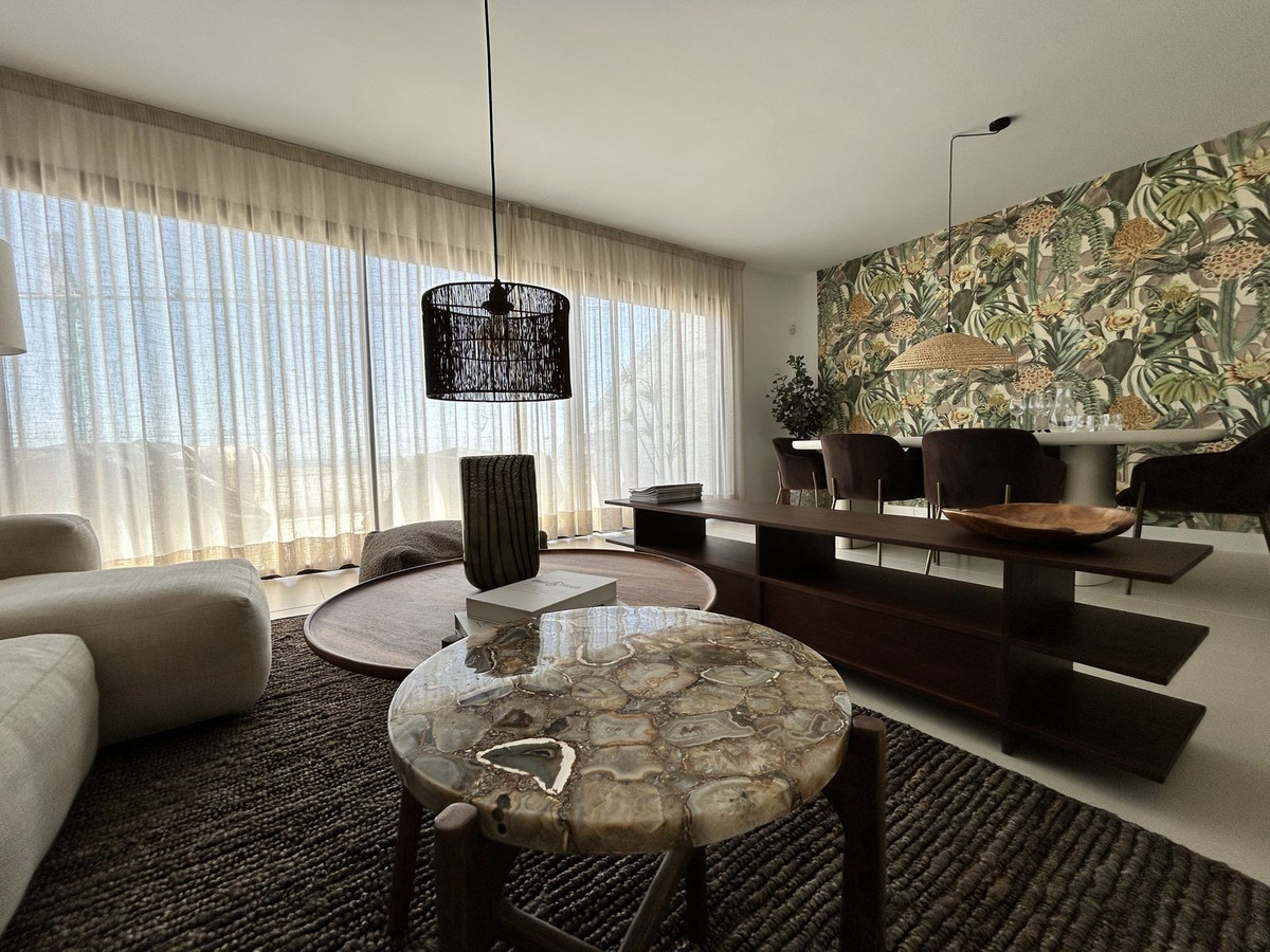 108c2fe68d301135abe24c7423547dde - 18